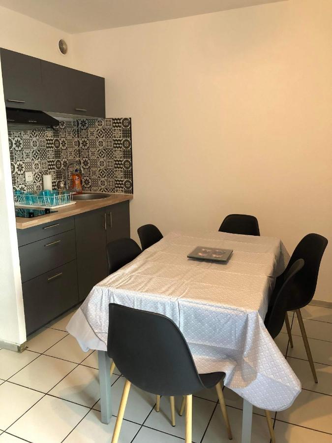 Appartement En Residence Ле Баркарес Экстерьер фото